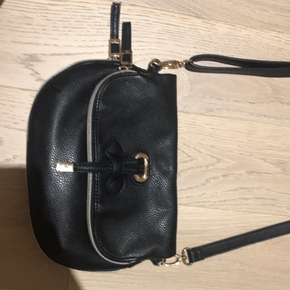 Carpisa Bag - Picture 2 of 5